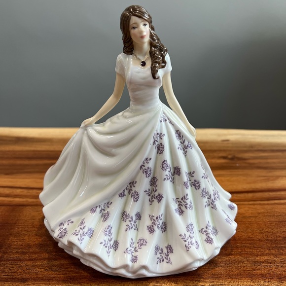 NWT Royal Doulton Birthstone Petite Figurine - February/Amethyst (HN5989) - Picture 2 of 8